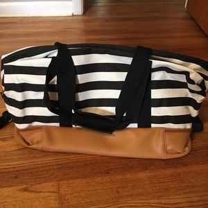 DSW weekender duffle bag